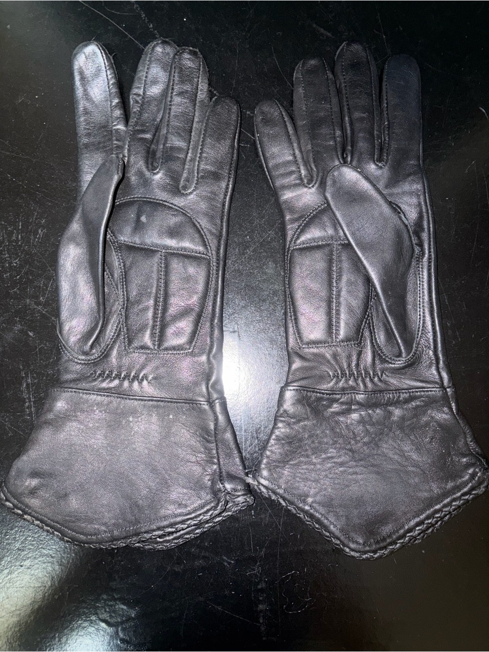 Harley-Davidson Black Leather Embroidered Women's Gloves - Picture 2 of 3